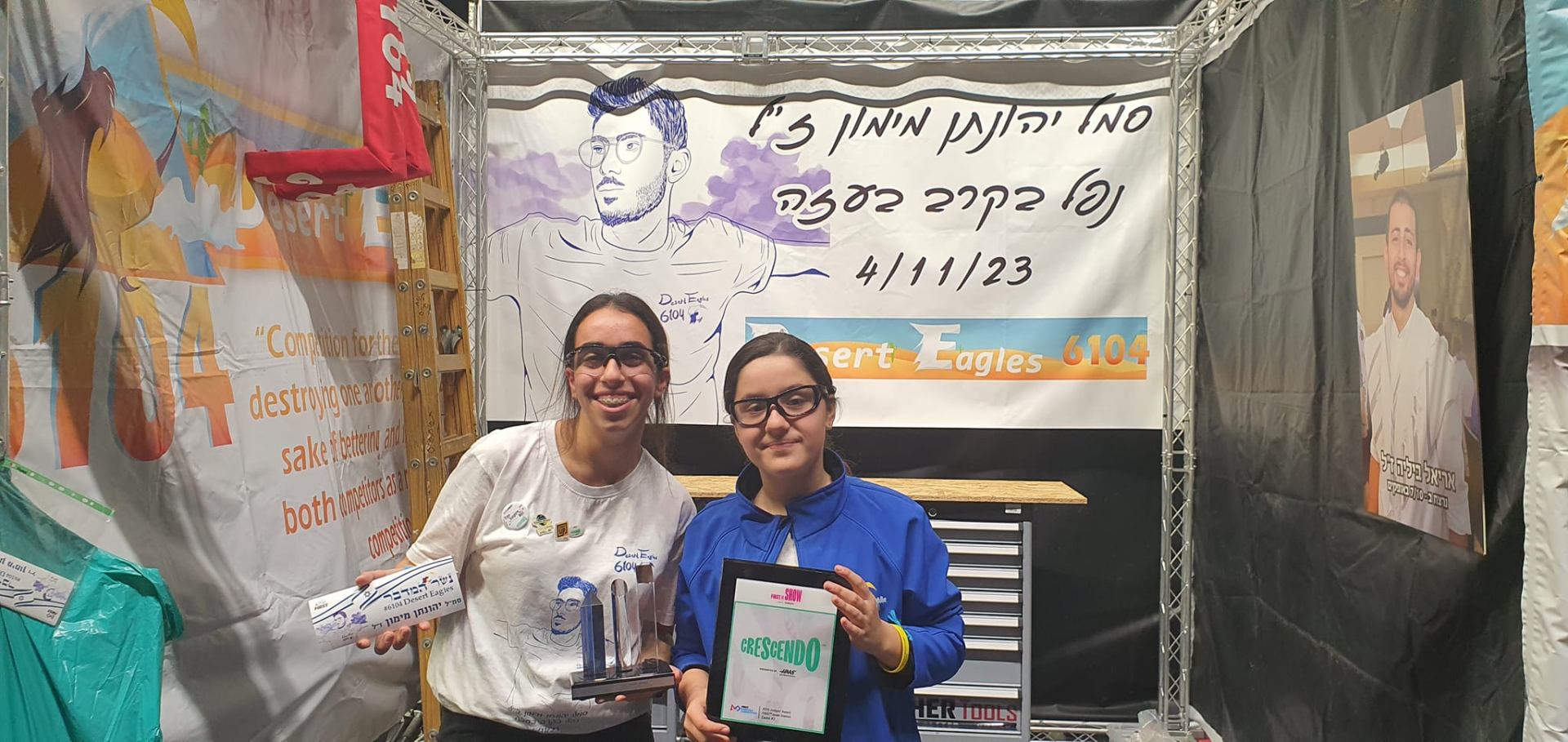 סדנת רובוטיקה שבועית של אחי יונתן - a weekly Achi Yonatan robotics workshop